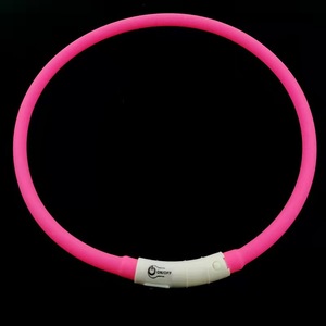 <span class=keywords><strong>Collar</strong></span> de Silicona Ajustable para Perro con Luz LED USB Recargable, <span class=keywords><strong>Collar</strong></span> Luminoso para la Noche - Product Image 2