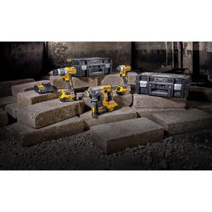 Ensemble d'outils sans fil DCK368P3T QW 18V, kit de 3 pièces pour la construction et les projets de bricolage - Product Image 1
