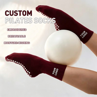 Chaussettes de Pilates personnalisées avec points en silicone, chaussettes mi-mollet imprimées avec logo, en coton, pour le yoga, la barre, le ballet, le fitness en intérieur et l'entraînement