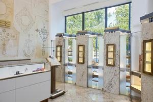 Acrylic tổ chức Khay mỹ phẩm hiển thị tủ cho Thẩm mỹ viện và cửa hàng - Product Image 3