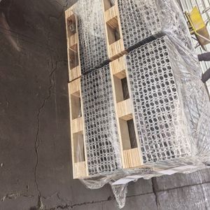 Poutre en acier profilé Unistrut standard pour la construction industrielle, système de montage au sol pour panneaux solaires, charge de 250 kg - Product Image 4