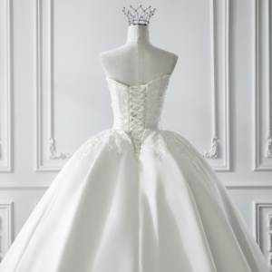 Ophelisa quây phong cách Tòa Án Hoàng Gia bóng váy cưới Satin Thêu vạt áo váy hoa ren pha lê - Product Image 6