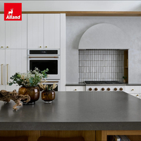Allandcabinet Fabricant d'armoires en bois, ensemble d'armoires de cuisine personnalisées en forme de U, style shiplap blanc, pour une petite cuisine