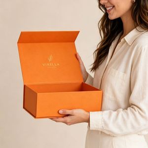 Boîte cadeau en papier magnétique pliable personnalisée en matériaux recyclés CRD, monomatière, avec logo en relief, emballage de luxe en gros - Product Image 1