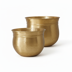 Jardinière en aluminium exclusive avec des détails artisanaux complexes pour la décoration de la maison et du jardin - Product Image 1