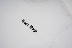 Camiseta personalizada Heyguys para hombre, estilo callejero Hip Hop americano europeo, ajuste holgado, algodón puro de gran tamaño, longitud larga sólida, Niños Perdidos - Product Image 4