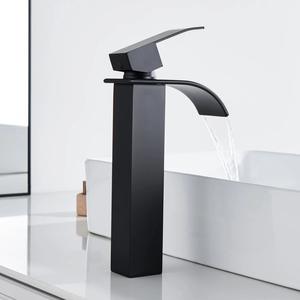 2024 luxe <span class=keywords><strong>bain</strong></span> mitigeur lavabo robinets noir <span class=keywords><strong>doré</strong></span> bassin robinet <span class=keywords><strong>salle</strong></span> <span class=keywords><strong>de</strong></span> <span class=keywords><strong>bain</strong></span> robinets cascade visage bassin robinet - Product Image 2