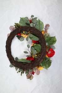 Couronne de fleurs artificielles de Noël à suspendre sur la porte d'entrée, personnalisable et très vendue - Product Image 5