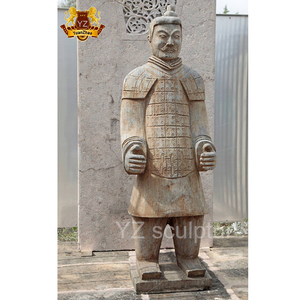 Statue antique chinoise grandeur nature en pierre naturelle, granit, marbre, ou terracotta, représentant un guerrier archer agenouillé - Product Image 3