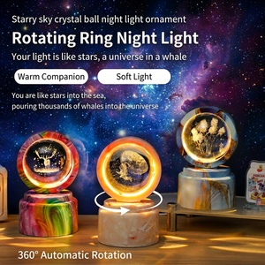 Lampe de nuit personnalisée en boule de cristal 3D avec base en marbre et bois, lampe de bureau LED chaude pour la décoration romantique de la maison - Product Image 1