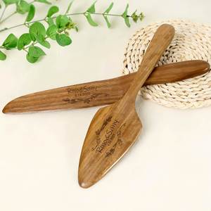 Couteau et Spatule de Mariage Personnalisés en Bois avec Gravure Nom/Date, Ensemble de Découpe, Couteau à Gâteau, Cadeau pour Fête d'Anniversaire - Product Image 1