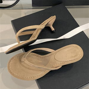 Chanclas de playa informales de moda de verano 2025 para mujer, transpirables, suaves y cómodas con dedos expuestos, nuevo diseño de plataforma de estilo - Product Image 3