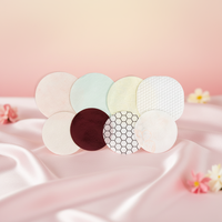 Tampon de tonification coloré bleu semi-gel, concept rafraîchissant, en tissu non-tissé à base de matériaux bruts