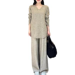 Nouvel ensemble de mode pour femmes : pull en maille à col en V avec <span class=keywords><strong>pantalon</strong></span> large fluide, tenue deux pièces en <span class=keywords><strong>beige</strong></span> et noir - Product Image 5