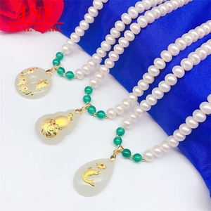 ของขวัญวันแม่ ไข่มุกน้ำจืดธรรมชาติ หยกเหอเถียนทรงเกือบกลม ลูกบอลทองคำ 18K รูปปลาคาร์พแฟนซี รูปน้ำเต้า รูปผีเสื้อแห่งความรัก - Product Image 3