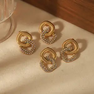 תכשיטים עמיד למים נירוסטה זהב 18K מיקרו פייב זירקון עגילי פנינה מתנדנדים לנשים בנות
