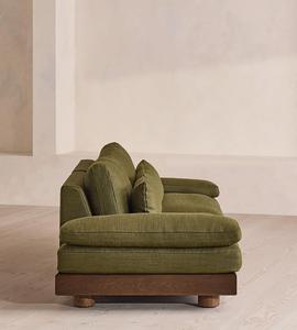 Sofá de Tela Personalizado con Base de Madera Maciza, Estilo Wabi Sabi, Perfil Bajo, Tapicería de Lino Texturizado Color Oliva, Sofá de Diseño para Sala de Estar - Product Image 3