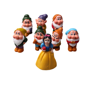 Quyingqiu <span class=keywords><strong>princesse</strong></span> <span class=keywords><strong>des</strong></span> <span class=keywords><strong>neiges</strong></span> avec sept nains paysage décoration succulente pot de fleur jeu de table de sable mental - Product Image 1