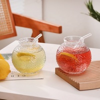 Nouveau Style Hot Ins Lovely Logo personnalisé 500ml petit verre ambré irisé clair verres de qualité alimentaire boule ronde tasse avec paille