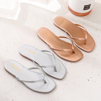 Tongs personnalisées bon marché, belles chaussures de plage, de voyage décontractées, pantoufles pour femmes, vente en gros, 2022