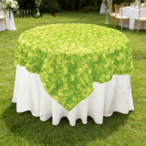 Tovaglia in Raso con Rosette, Copritavolo per Torte Nuziali - Product Image 6