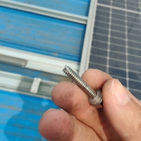 Système de montage solaire universel pour toiture métallique, fixation de panneaux photovoltaïques, inclinaison réglable, étanche, pinces pour toiture ondulée, résistant au vent fort