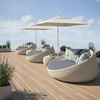 Lit de jour suspendu en rotin rond pour l'extérieur, meubles de jardin pour hôtel de plage en gros, avec coussins imperméables