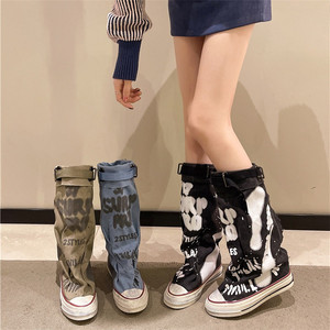 Botas altas de lona con grafiti de otoño para mujer, botas antideslizantes de seguimiento medio de cabeza redonda, botas de suela de goma de moda de ocio para mujer - Product Image 2