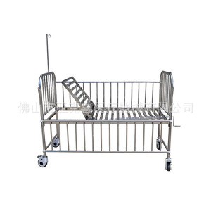 Lit médical mobile pour enfants en acier inoxydable épaissi avec poteau IV intégré et roulettes silencieuses. - Product Image 3