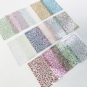 Adesivi Luccicanti per Viso e Occhi, Strass Autoadesivi, Tatuaggi Temporanei per Festival, Rave Party e Trucco - Product Image 4