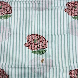 Tissu en coton rayé vert menthe et blanc avec imprimé floral rose pour Kurti, robe, salwar kameez et vêtements ethniques - Product Image 4