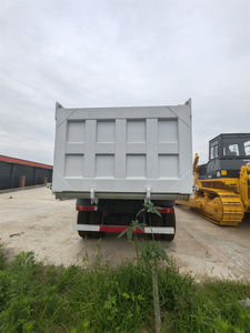 Vendita calda camion di seconda mano Sinotruk Howo371 Euro5 540HP usato trattore camion - Product Image 6