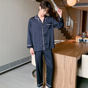 <span class=keywords><strong>2022</strong></span> diseños <span class=keywords><strong>de</strong></span> camisón pijamas <span class=keywords><strong>de</strong></span> manga larga para hombre solapa <span class=keywords><strong>de</strong></span> seda <span class=keywords><strong>de</strong></span> lujo ropa <span class=keywords><strong>de</strong></span> dormir masculina Color sólido Jacquard Casual traje <span class=keywords><strong>de</strong></span> noche al por mayor - Product Image 3