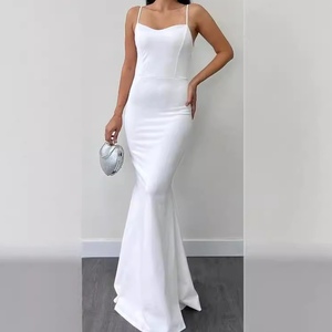 ชุดเดรสทรงหางปลาประดับลูกปัดสไตล์ตะวันออกกลางแบบสลิม พร้อมเสื้อสายเดี่ยว ชุดเซ็ต 2 ชิ้น แฟชั่นสำหรับผู้หญิง - Product Image 4