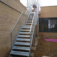 Verzinktes und besprühtes Metall treppen design mit Treppenstufen