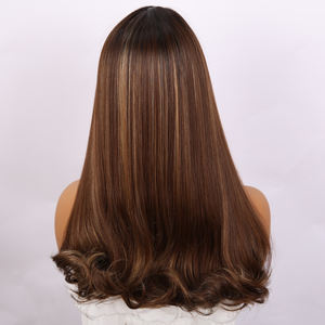 <span class=keywords><strong>Perruque</strong></span> Tissée Neuve en Gros avec Frange Femme Cheveux Longs Ondulés Dégradés Résistante à la Chaleur Densité 180% SM392 - Product Image 3