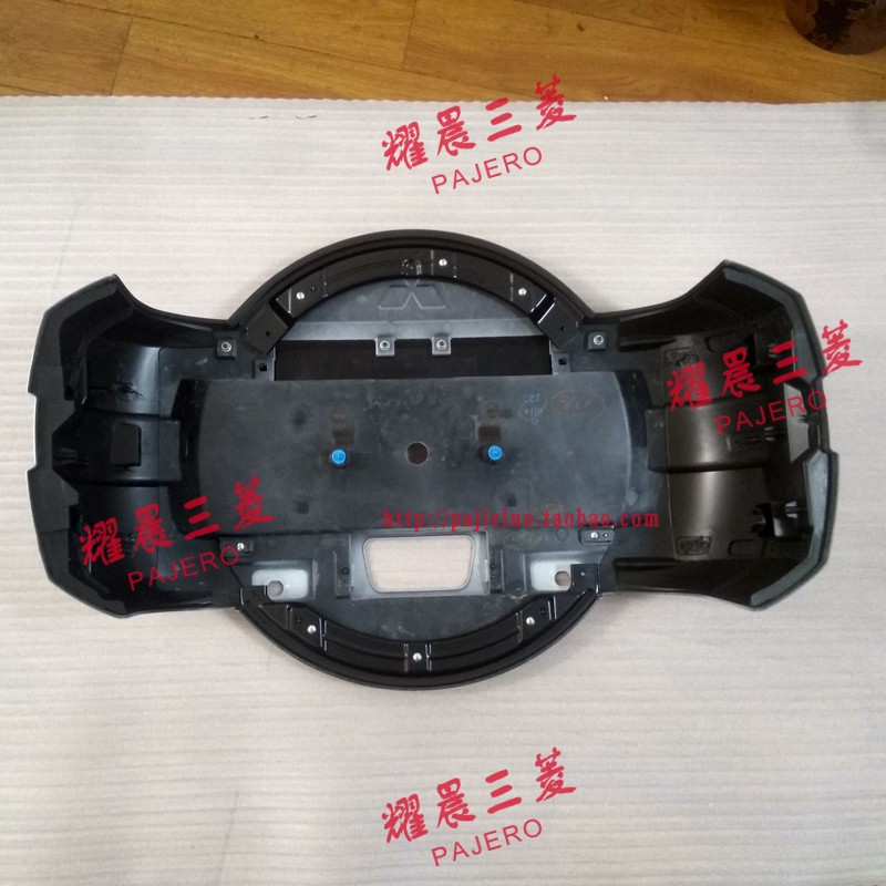 memi③ BMW 325i (2001-2006) 17x7 Aluminum Alloy Silver 20 Spoke