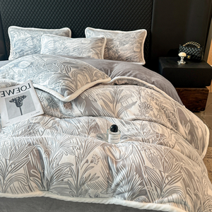 Parure de lit en velours de lait 3D sculpté personnalisable à faible MOQ, ensemble de housse de <span class=keywords><strong>couette</strong></span> épaisse et résistante à la décoloration, douce pour la peau, idéale pour l'hôtellerie - Product Image 1
