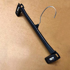 אספקת מפעל 6012CG קולב מכנסיים מפלסטיק שחור 30 ס\\\"מ נגד החלקה עם מתלה מכנסיים - Product Image 4