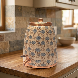 Distributeur d'eau en cuivre artisanal indien avec robinet à motif floral bleu doré, chaud et froid, garantie de 3 ans pour usage domestique - Product Image 1