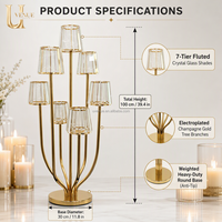 Candélabre en métal doré à 7 bras Uvenue avec abat-jour en verre cannelé, centre de table pour mariage, porte-bougie pour banquet et événements