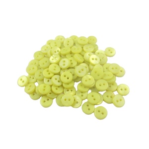 진주 쉘의 천연 어머니 2 홀 플랫백 버튼 의류 장식을위한 둥근 패턴이있는 다채로운 셔츠 버튼 - Product Image 3