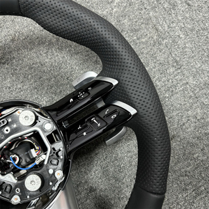 Volante Ergonómico de Cuero Perforado en Forma de D para Conducción Diaria con Levas Metálicas Compatible con <span class=keywords><strong>Mercedes</strong></span> GLA GLB GLE Clase S - Product Image 6