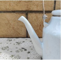Bouilloire en émail pour le commerce international, résistante aux hautes températures, pour faire bouillir le thé, style rétro japonais, avec couvercle, compatible induction