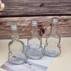 Fabricant personnalisé Nouveau design Bouteille à boire en forme de guitare en verre transparent unique Bouteille de spiritueux Brandy <span class=keywords><strong>France</strong></span> 200ml Vente en gros - Product Image 2