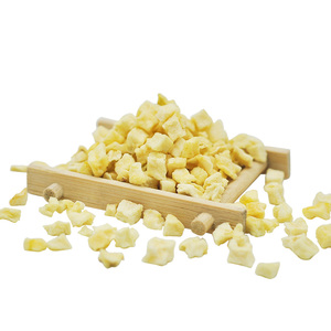 Conejo trata comida a granel manzana <span class=keywords><strong>en</strong></span> cubitos Natural seco dulce fruta seca para conejito conejillo de indias hámster verduras fruta aperitivos secos - Product Image 3