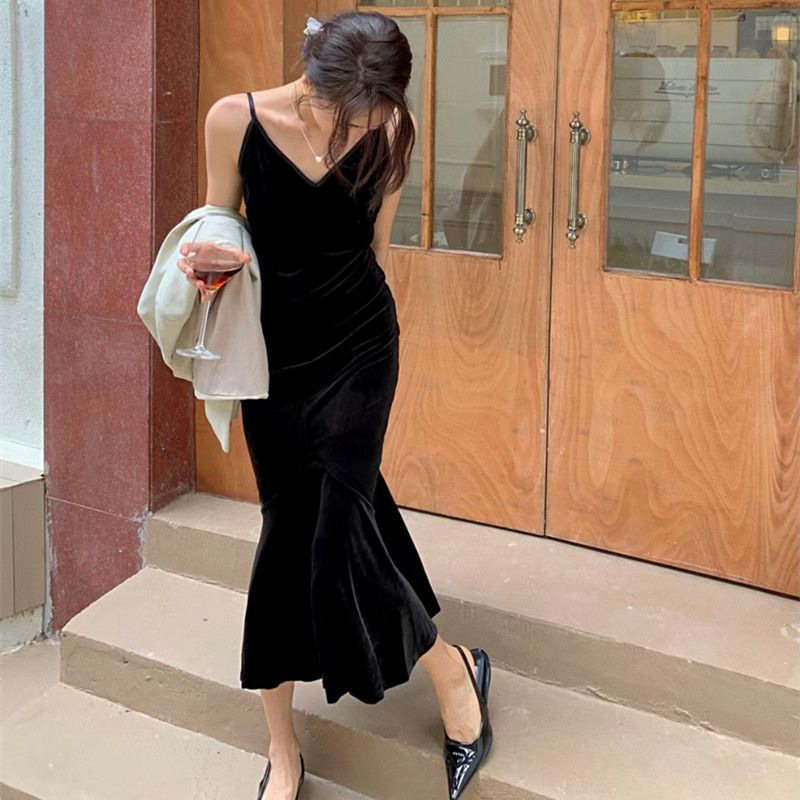 Autumn Winter New Vintage Women's Elegant Black Velvet Halter Dress Ladies Fishtail Dresses Autumn Winter New Vintage Women's Elegant Black Velvet Halter Dress Ladies  Fishtail Dresses| Alibaba.com