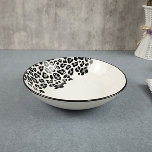 Nuovo Design <span class=keywords><strong>Set</strong></span> di Stoviglie da Tavola in Ceramica da <span class=keywords><strong>18</strong></span> Pezzi in Stile Europeo con Stampa Leopardata e Tampografia - Product Image 4