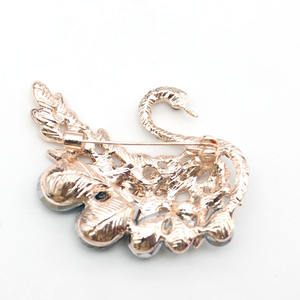高級ラインストーン白鳥ブローチ女性のエレガントなコサージュ服アクセサリー卸売 - Product Image 2