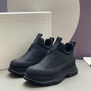 Chaussures décontractées noires à tige haute, à la mode, avec semelle épaisse, antidérapantes et offrant une marche stable, chaussures d'extérieur en PU avec fermeture éclair - Product Image 1